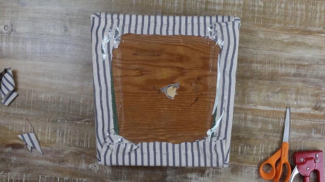 STEP_5_Trim_Excess_Fabric_and_Finish_Neatly