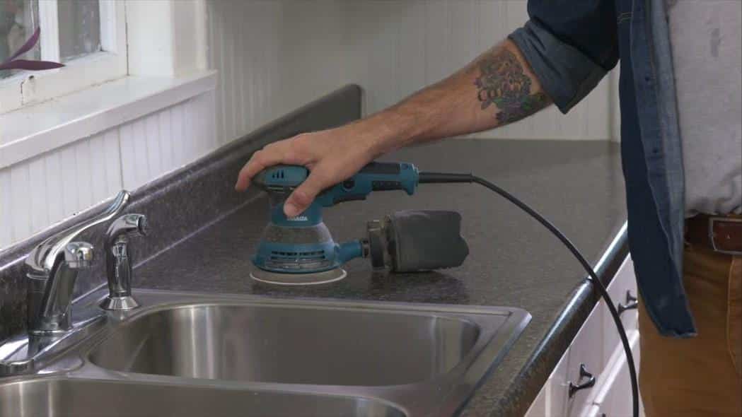 Step_1_Sand_and_Clean_Thoroughly