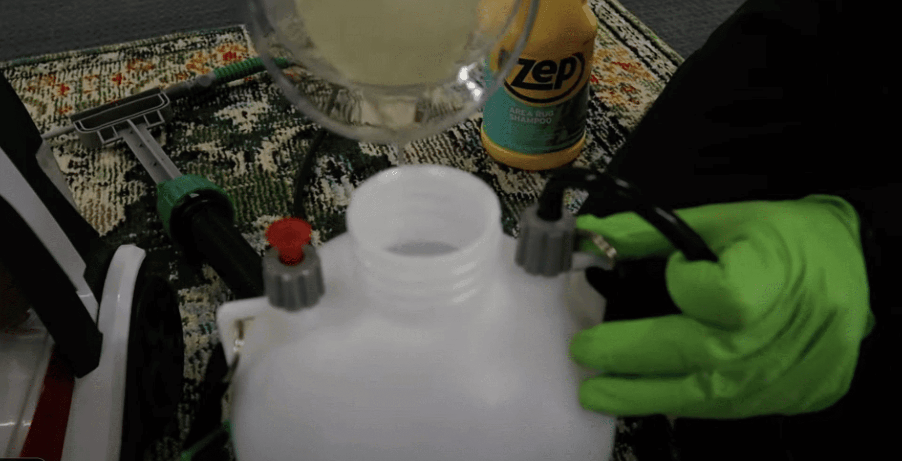 Step_2_Mix_Your_Cleaning_Solution