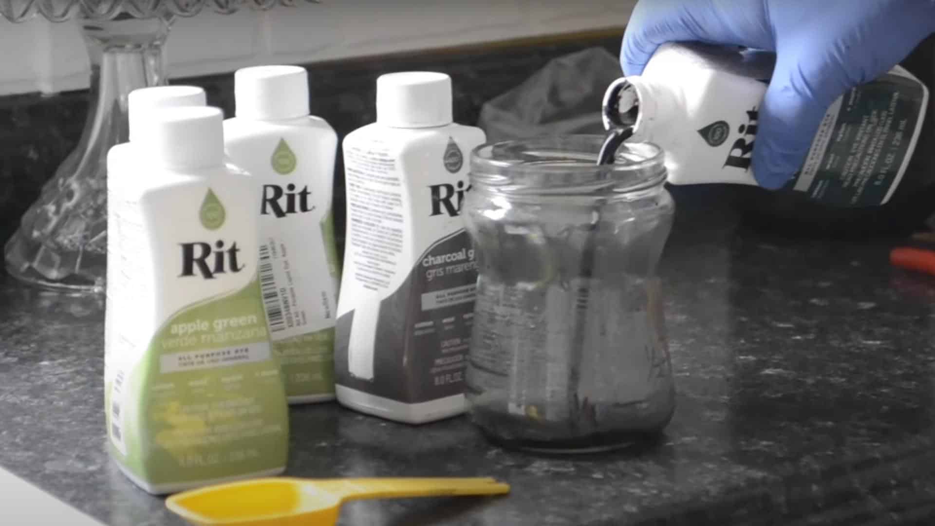 Step_2_Mix_the_Dye_Solution