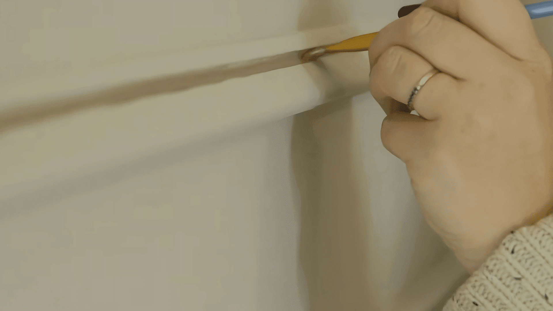 Step_5_Finish_with_a_Touch_of_Metallic_Glaze