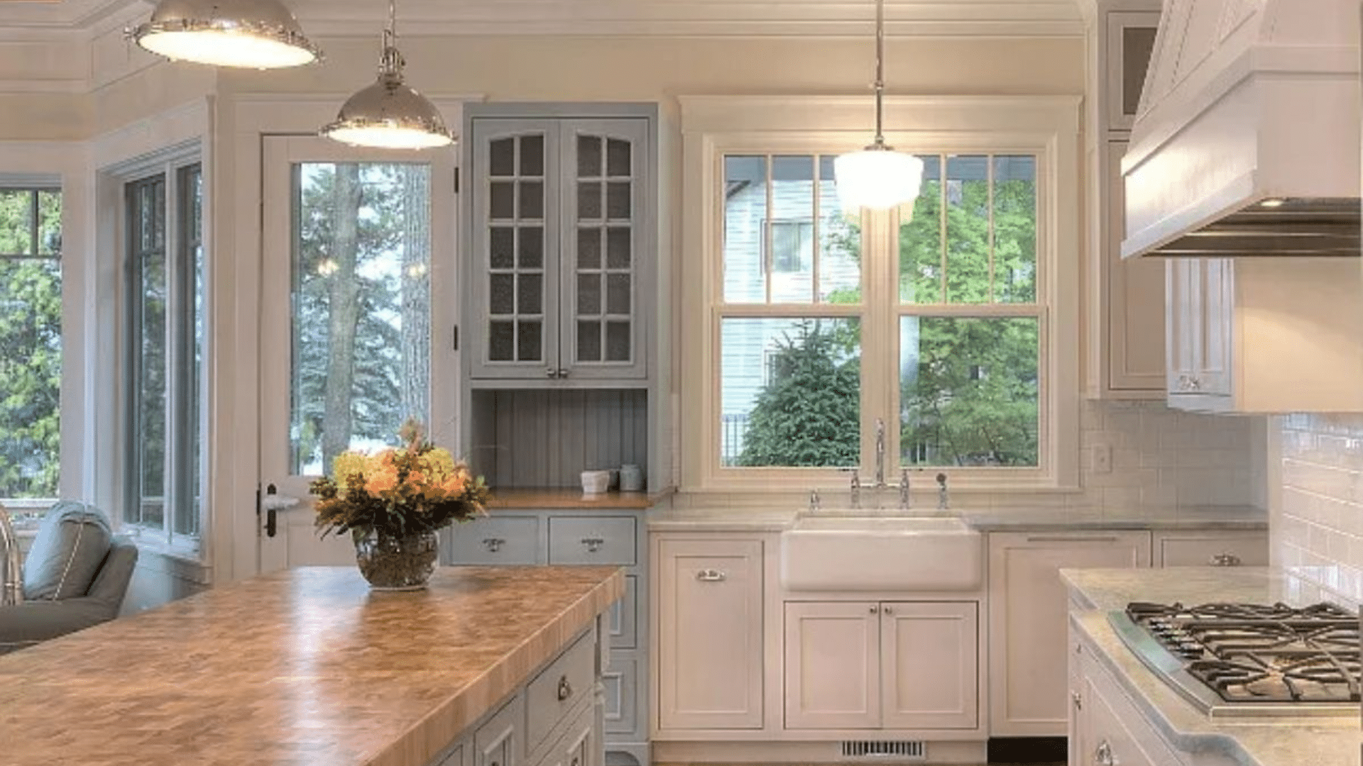 Antique_White_SW_6119