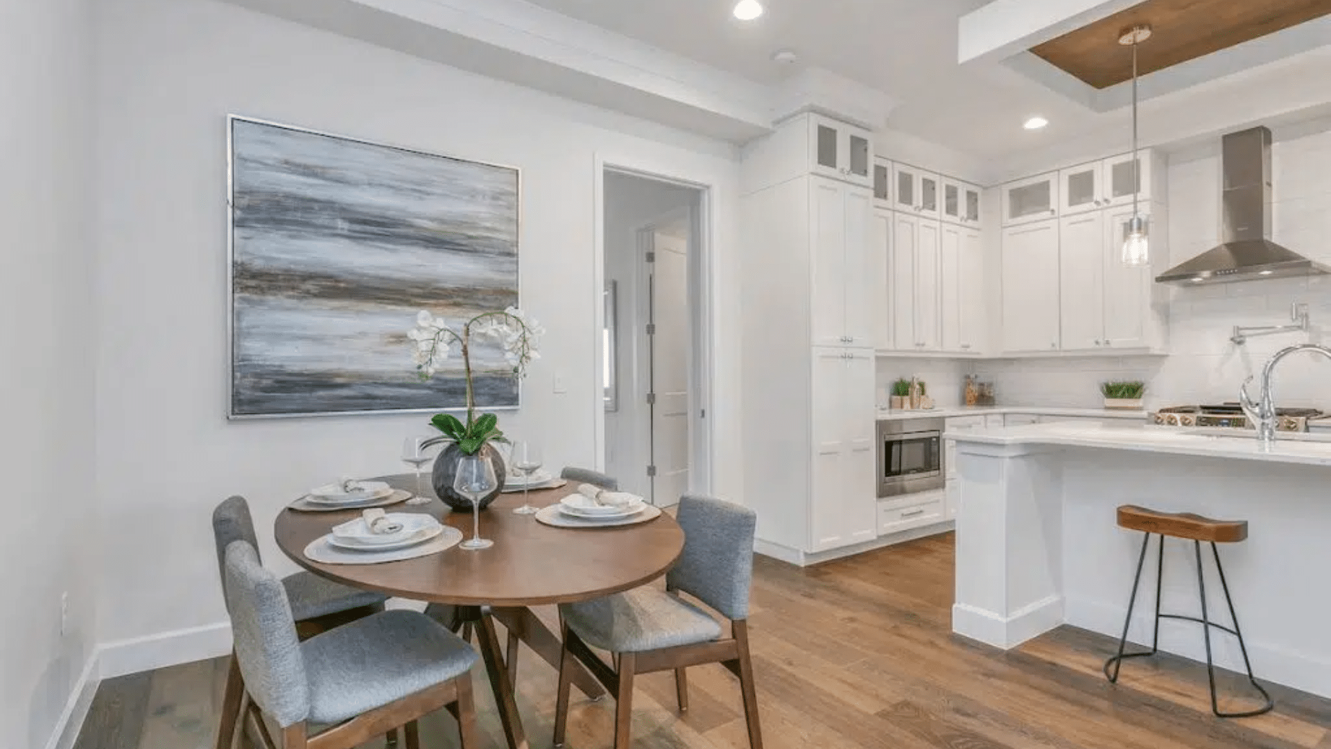 High_Reflective_White_SW_7757