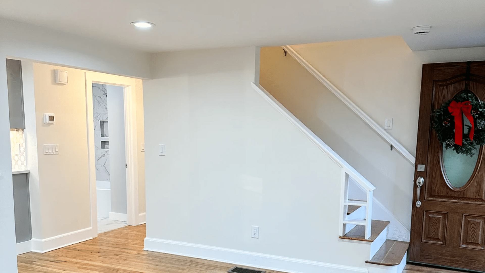 S-Benjamin_Moore_White_Dove